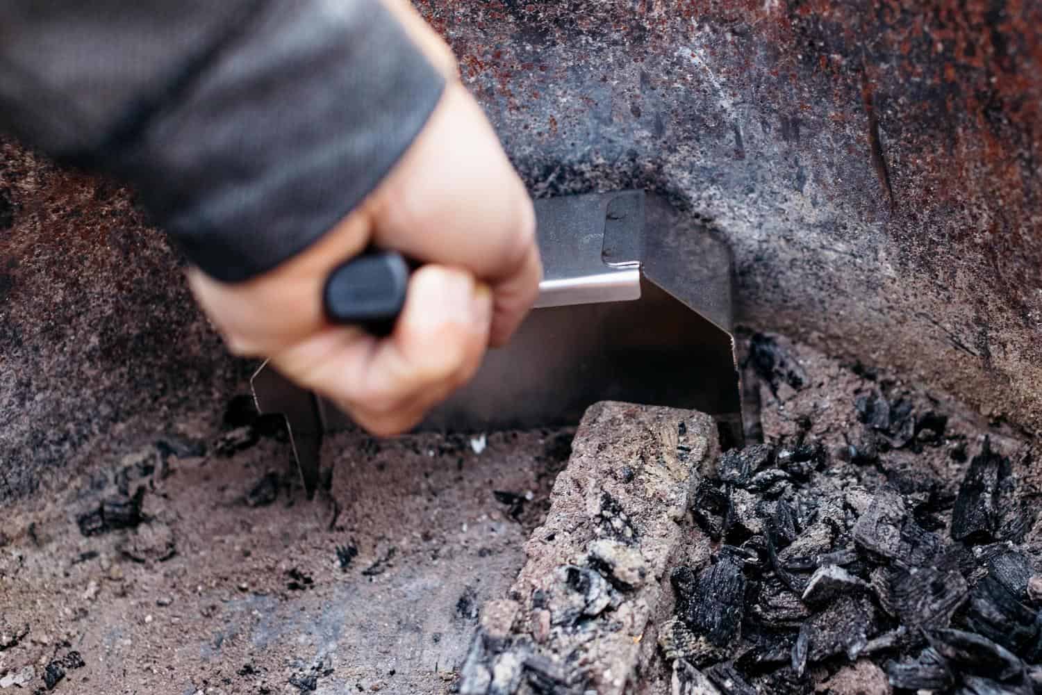 Breeo Ash Shovel - Image 3