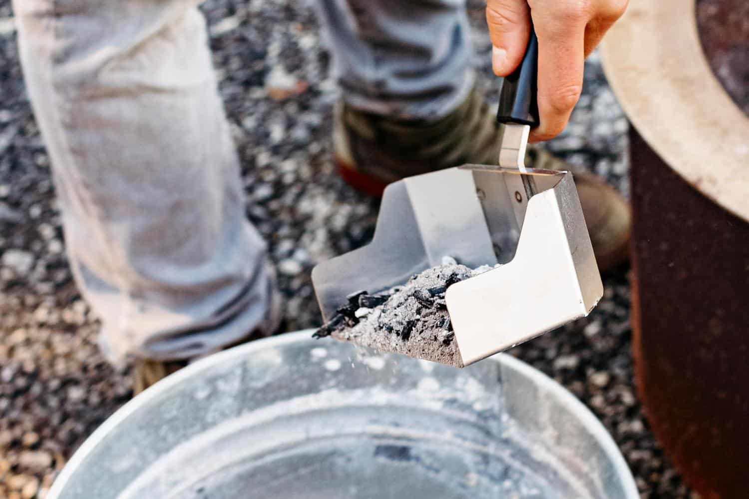 Breeo Ash Shovel - Image 4