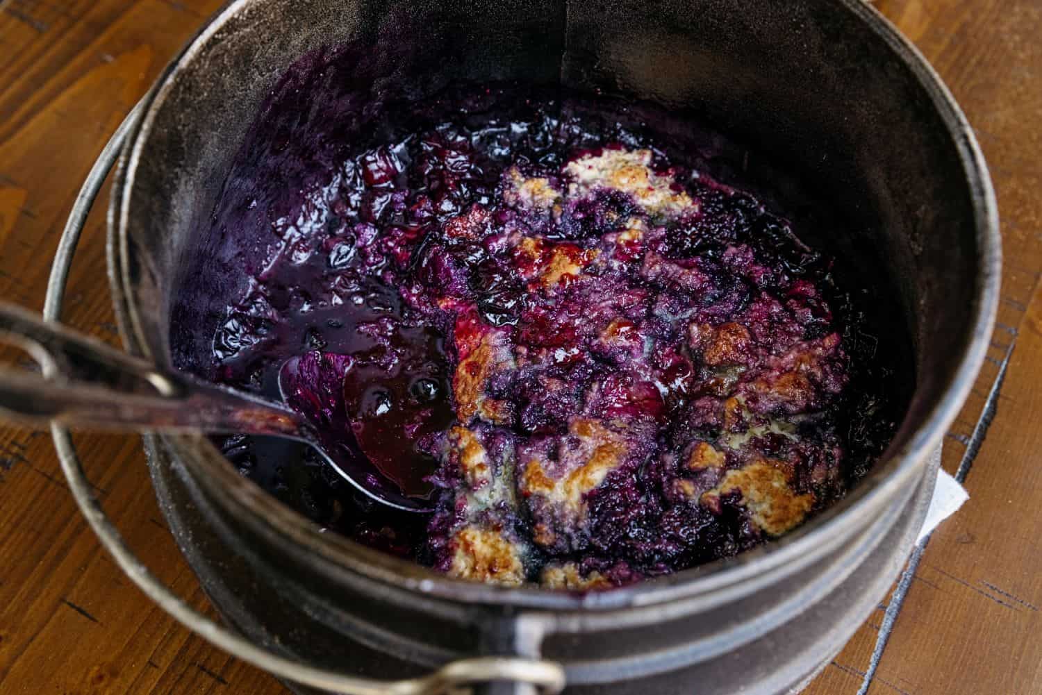 Breeo Cast Iron Kettle - Image 7