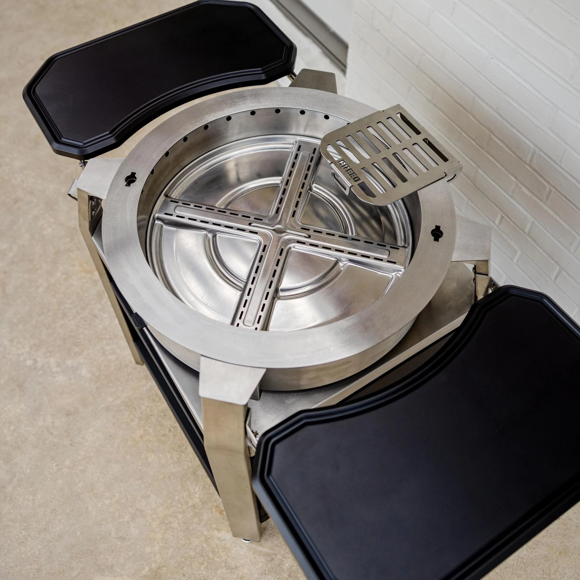 Live-Fire Grill - Image 4